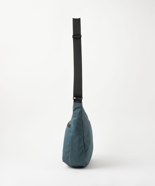 KELTY(ケルティ)の「【別注】<KELTY>GLR アーバン ショルダーバッグ(ショルダーバッグ・メンズ・ブラック/ロイヤルブルー/オリーブ・FREE)」の4枚目の写真