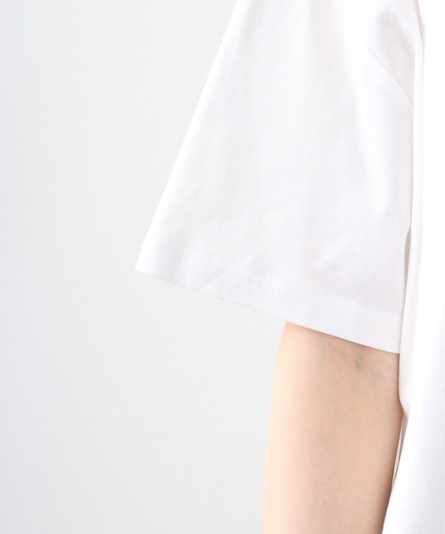 BRODIAEA(ブローディア)の「BRODIAEA バイオシルスムースTシャツ(Tシャツ/カットソー・レディース・オフホワイト/クリアグリーン/ピンク/ネイビー/グレイッシュベージュ・40)」の13枚目の写真