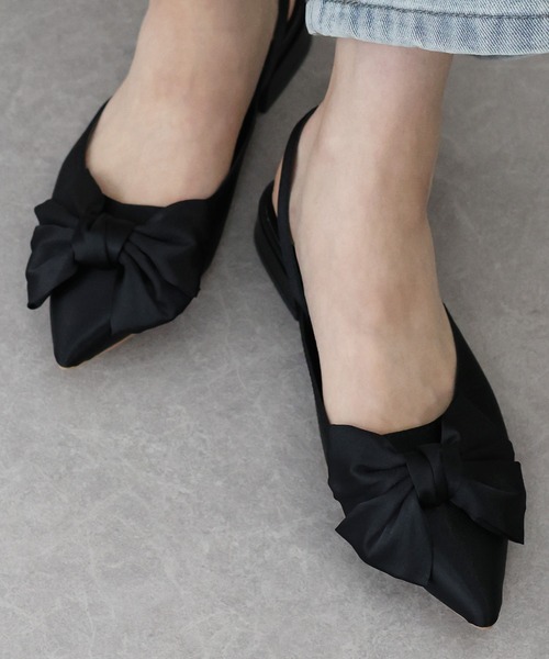 BLUEEAST（ブルーイースト）の「リボン付きバックストラップミュール（パンプス・レディース・シルバー/ブラック・MEDIUM/LARGE）」の19枚目の写真
