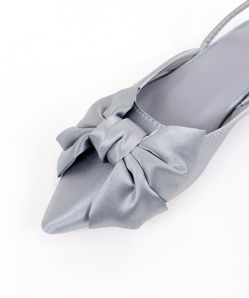 BLUEEAST（ブルーイースト）の「リボン付きバックストラップミュール（パンプス・レディース・シルバー/ブラック・MEDIUM/LARGE）」の7枚目の写真