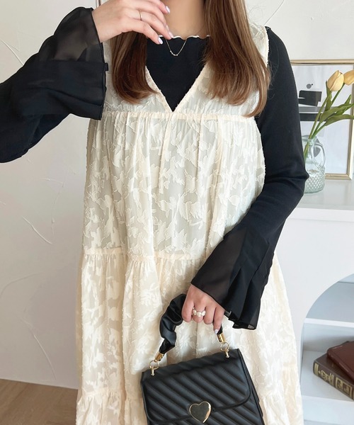 apres jour(アプレジュール)の「シフォンスリーブフレアカットインナー【ZOZOTOWN限定アイテム】(Tシャツ/カットソー・レディース・オフホワイト/ブラック・X-LARGE/フリー)」の19枚目の写真
