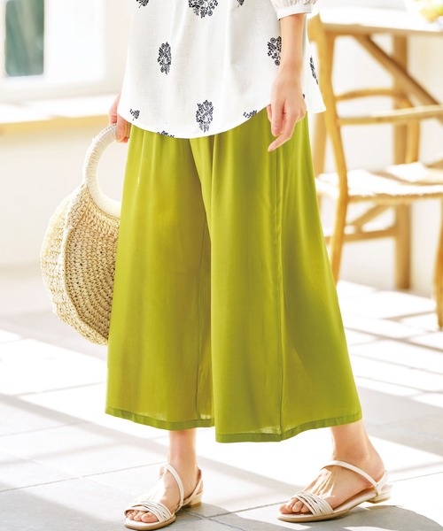 BELLUNA PLUS（ベルーナ）の「ひんやり冷感レーヨンカラーガウチョパンツ（その他パンツ・レディース・イエロー系/ターコイズブルー/カーキ/ブラック/ターコイズブルー系2・SMALL/MEDIUM/LARGE/X-LARGE）」の5枚目の写真