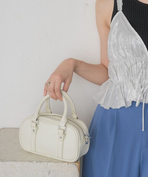 RETRO GIRL（レトロガール）の「スクエアミニボストンBAG（ショルダーバッグ・レディース・シルバー/オフホワイト/ブラック・ONE SIZE）」の2枚目の写真