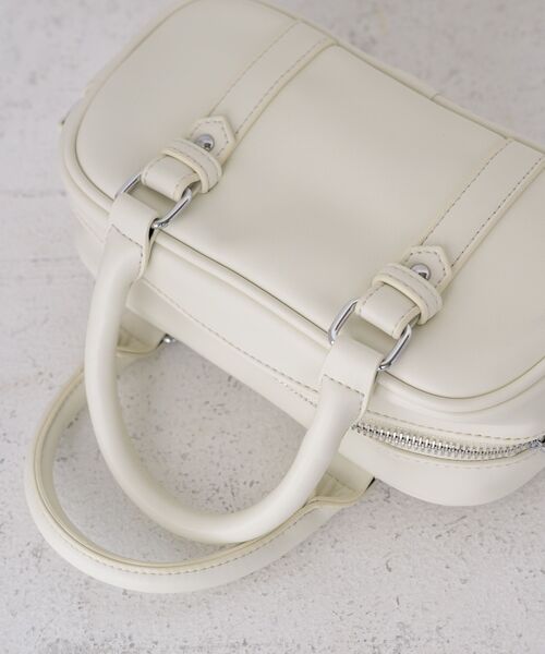 RETRO GIRL（レトロガール）の「スクエアミニボストンBAG（ショルダーバッグ・レディース・シルバー/オフホワイト/ブラック・ONE SIZE）」の13枚目の写真