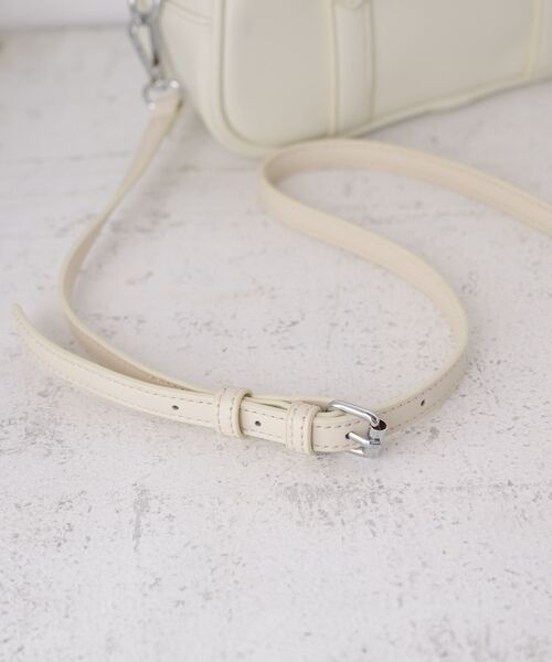 RETRO GIRL（レトロガール）の「スクエアミニボストンBAG（ショルダーバッグ・レディース・シルバー/オフホワイト/ブラック・ONE SIZE）」の14枚目の写真