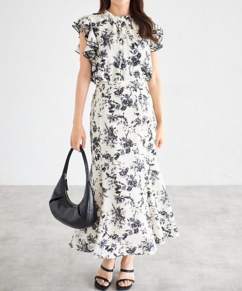 tocco closet(トッコ クローゼット)の「【ZOZO限定】サマーフラワープリントブラウス(シャツ/ブラウス・レディース・オフホワイト/ブルー・M)」の5枚目の写真