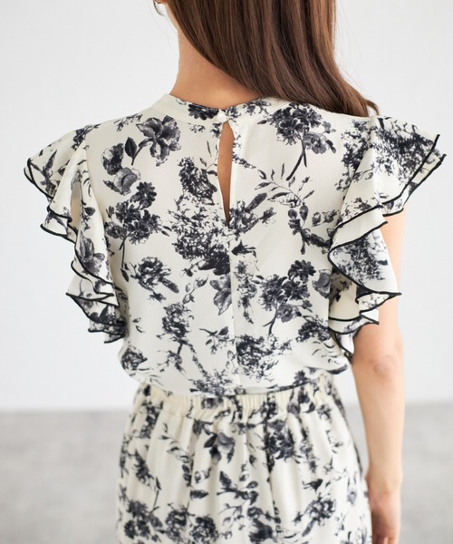 tocco closet(トッコ クローゼット)の「【ZOZO限定】サマーフラワープリントブラウス(シャツ/ブラウス・レディース・オフホワイト/ブルー・M)」の8枚目の写真