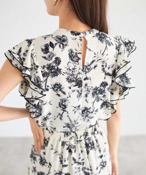 tocco closet(トッコ クローゼット)の「【ZOZO限定】サマーフラワープリントブラウス(シャツ/ブラウス・レディース・オフホワイト/ブルー・M)」の10枚目の写真