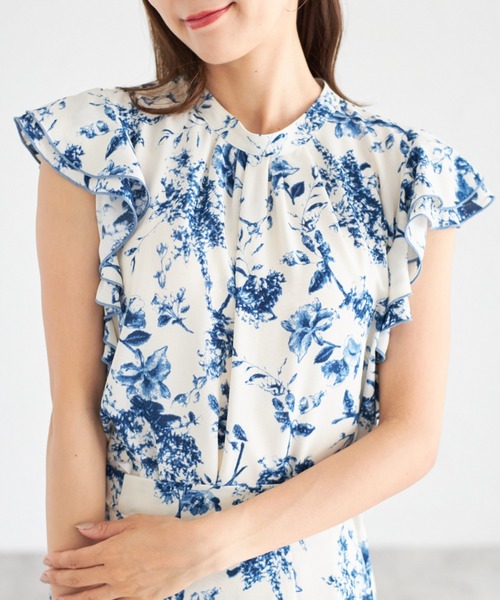 tocco closet(トッコ クローゼット)の「【ZOZO限定】サマーフラワープリントブラウス(シャツ/ブラウス・レディース・オフホワイト/ブルー・M)」の11枚目の写真