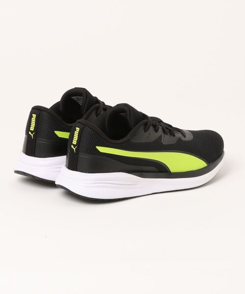 PUMA(プーマ)の「PUMA プーマ ユニセックス ナイト ランナー V3 ランニングシューズ(スニーカー・メンズ・ブラック系その他/ブラック×グリーン・22.5cm/23.5cm/24.5cm/25.5cm/26.5cm/27.5cm/26.0cm/27.0cm/28.0cm/29.0cm/22.0cm/28.5cm/29.5cm/30.0cm/23.0cm/24.0cm/25.0cm)」の4枚目の写真