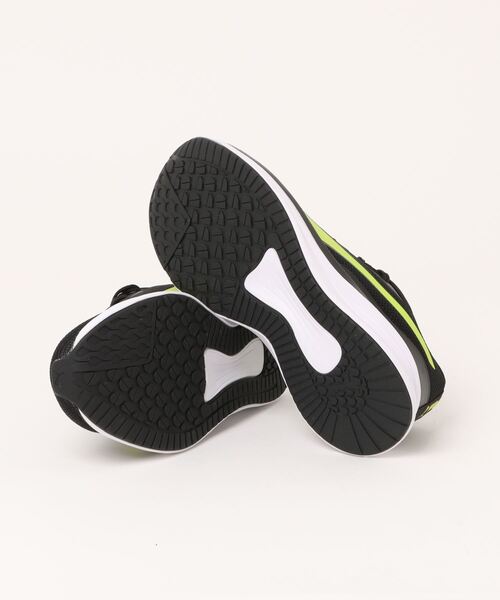 PUMA(プーマ)の「PUMA プーマ ユニセックス ナイト ランナー V3 ランニングシューズ(スニーカー・メンズ・ブラック系その他/ブラック×グリーン・22.5cm/23.5cm/24.5cm/25.5cm/26.5cm/27.5cm/26.0cm/27.0cm/28.0cm/29.0cm/22.0cm/28.5cm/29.5cm/30.0cm/23.0cm/24.0cm/25.0cm)」の15枚目の写真