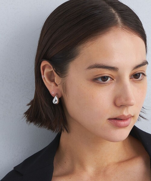 green label relaxing（グリーンレーベルリラクシング）の「シズクフォルム イヤリング（イヤリング・レディース・ゴールド/シルバー・FREE）」の3枚目の写真