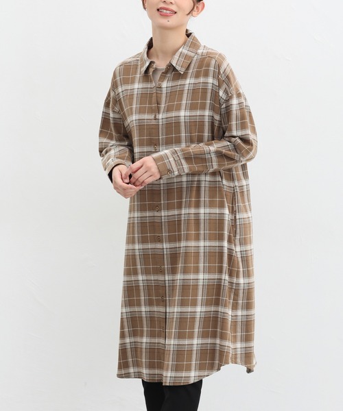 Honeys(ハニーズ)の「チェックシャツワンピース(シャツワンピース・レディース・グリーン系/モカ/ブラック系その他・M/S/LL/L)」の1枚目の写真