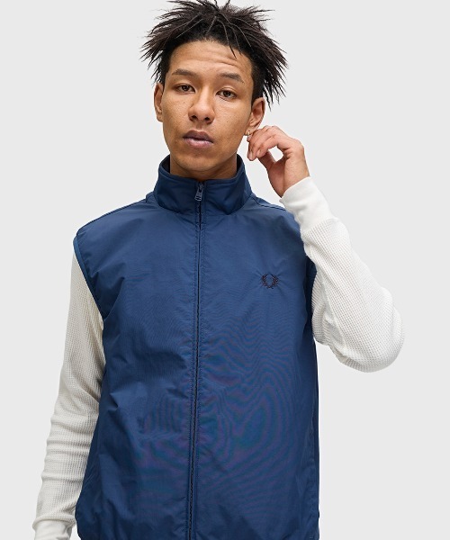 フレッドペリーFRED PERRY ダウンベスト