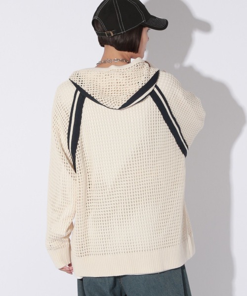 Anui(アニュイ)の「【UNISEX/選べる着丈】メッシュフードZIPパーカー(パーカー・レディース・アイボリー/ブラック・SMALL/MEDIUM)」の11枚目の写真