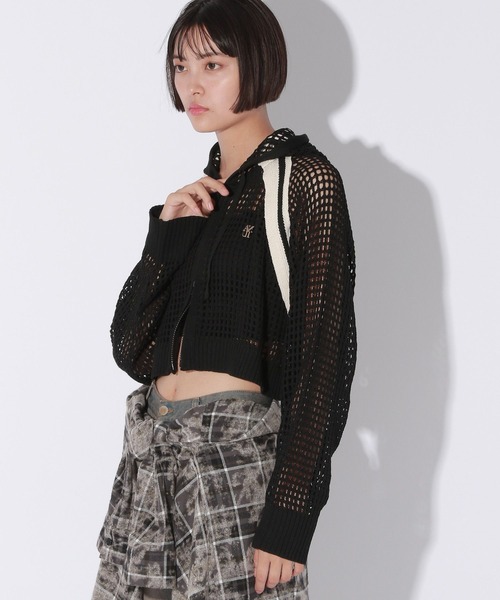 Anui(アニュイ)の「【UNISEX/選べる着丈】メッシュフードZIPパーカー(パーカー・レディース・アイボリー/ブラック・SMALL/MEDIUM)」の18枚目の写真