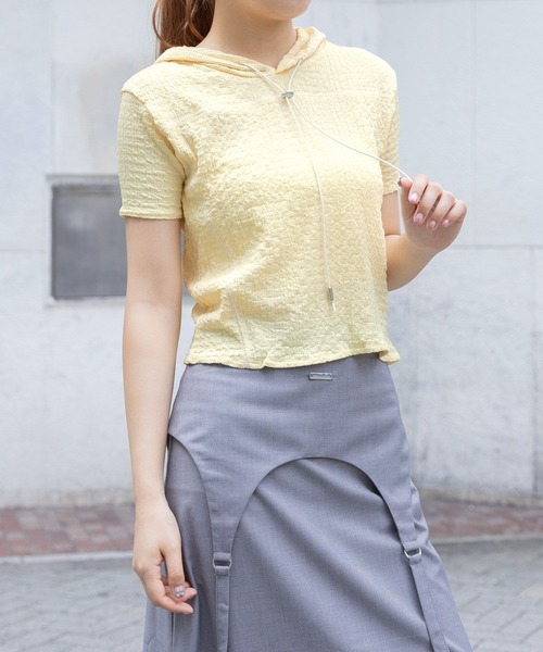 PLACE STUDIO(プレイススタジオ)の「PLACE STUDIO/ストリングスリムフーディーT(Tシャツ/カットソー・レディース・グレー/ブラック/イエロー・FREE)」の11枚目の写真