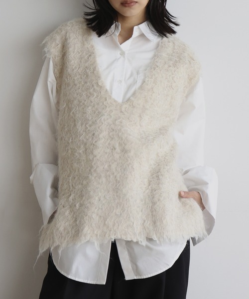 hellam（へラム）の「ミックスシャギーVネックベスト（ベスト・レディース・グリーン/チャコール/アイボリー/グレー・FREE）」の2枚目の写真