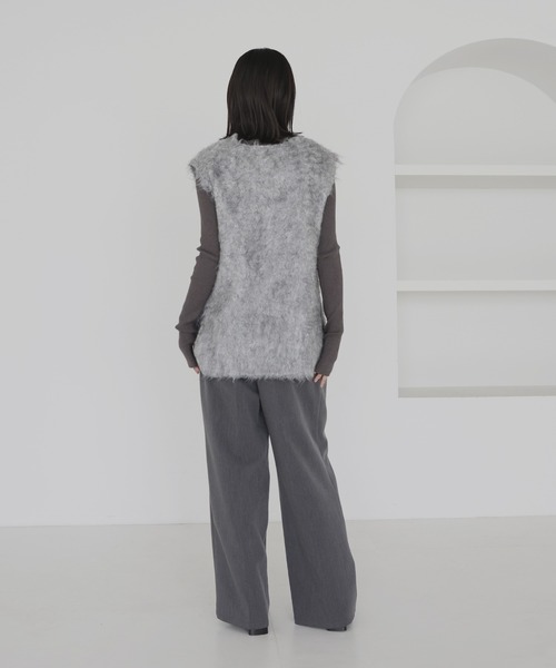 hellam（へラム）の「ミックスシャギーVネックベスト（ベスト・レディース・グリーン/チャコール/アイボリー/グレー・FREE）」の10枚目の写真