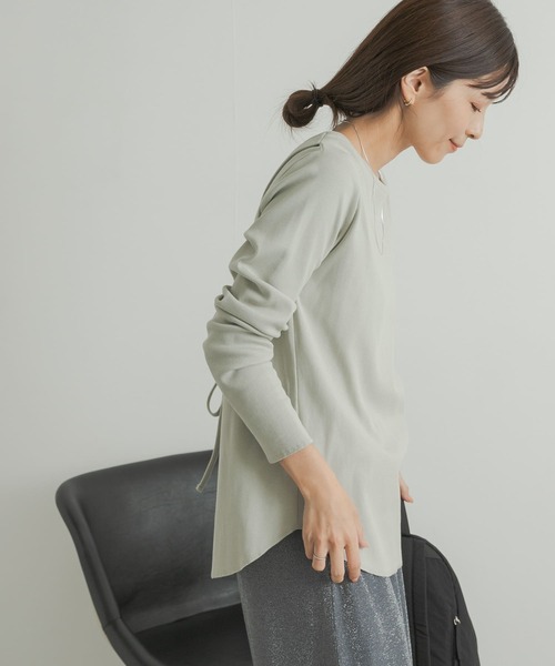 URBAN RESEARCH DOORS（アーバンリサーチドアーズ）の「GIZAコットンバックデザインプルオーバー（Tシャツ/カットソー・レディース・ライトグレー/ライトカーキ/チャコールグレー・MEDIUM）」の5枚目の写真