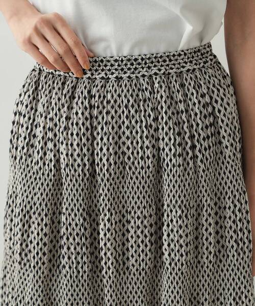 OPAQUE.CLIP(オペークドットクリップ)の「◆マジョリカプリーツフレアスカート【洗濯機洗い可】(スカート・レディース・ブラック系/ブラック/ナチュラル・38/40/42)」の19枚目の写真