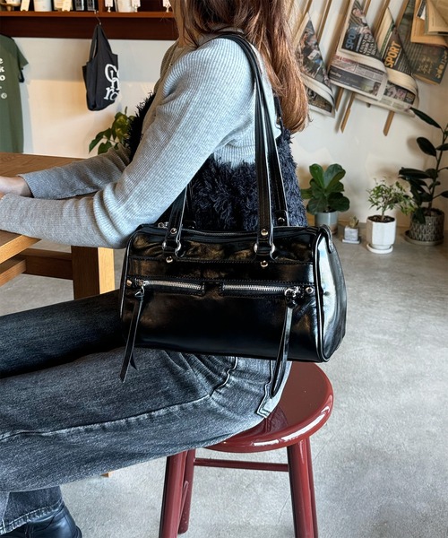 LE MORE(リモア)の「アウトポケットボストンバッグ(ボストンバッグ・レディース・シルバー/ブラック・FREE)」の11枚目の写真