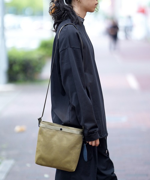 WEEKEND(ER)（ウィークエンダー）の「WEEKEND(ER) ウィークエンダー  MESH&SHOULDER BAG メッシュショルダーバッグ（ショルダーバッグ・メンズ・ベージュ/ブラック/グレー・FREE）」の21枚目の写真