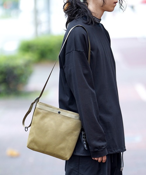 WEEKEND(ER)（ウィークエンダー）の「WEEKEND(ER) ウィークエンダー  MESH&SHOULDER BAG メッシュショルダーバッグ（ショルダーバッグ・メンズ・ベージュ/ブラック/グレー・FREE）」の20枚目の写真