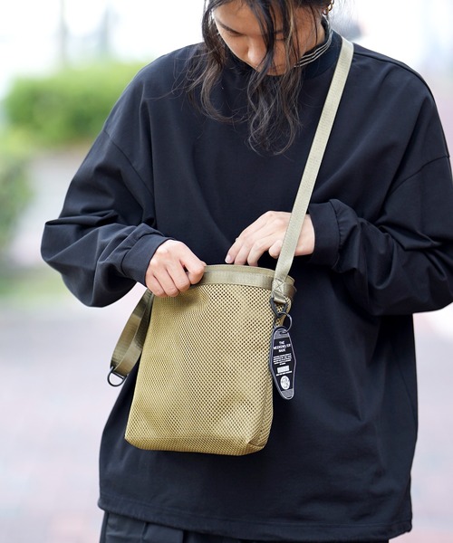 WEEKEND(ER)（ウィークエンダー）の「WEEKEND(ER) ウィークエンダー  MESH&SHOULDER BAG メッシュショルダーバッグ（ショルダーバッグ・メンズ・ベージュ/ブラック/グレー・FREE）」の15枚目の写真