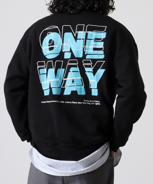 FUNALIVE(ファンアライブ)の「Front logo & back print crew neck sweatshirt / フロントロゴ&バックプリント 裏起毛クルーネックスウェット unisex(スウェット・メンズ・ブラック/グレー系その他/ブラック系その他2/オフホワイト/ブラック系その他/ホワイト系その他/チャコール/杢グレー/ダークグリーン・L/XL/M)」の3枚目の写真