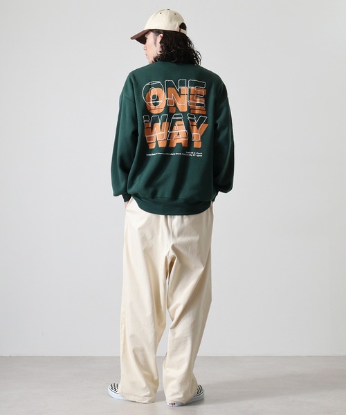 FUNALIVE(ファンアライブ)の「Front logo & back print crew neck sweatshirt / フロントロゴ&バックプリント 裏起毛クルーネックスウェット unisex(スウェット・メンズ・ブラック/グレー系その他/ブラック系その他2/オフホワイト/ブラック系その他/ホワイト系その他/チャコール/杢グレー/ダークグリーン・L/XL/M)」の14枚目の写真