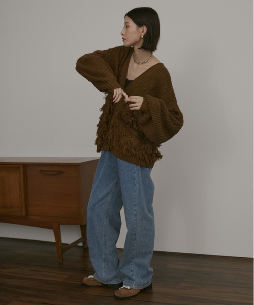 MERLOT（メルロー）の「ボリュームスリーブフリンジルーズカーディガン（カーディガン/ボレロ・レディース・ブラウン/ブラック・FREE）」の11枚目の写真