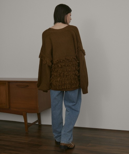 MERLOT（メルロー）の「ボリュームスリーブフリンジルーズカーディガン（カーディガン/ボレロ・レディース・ブラウン/ブラック・FREE）」の12枚目の写真