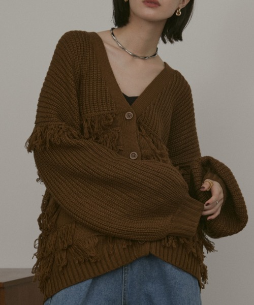MERLOT（メルロー）の「ボリュームスリーブフリンジルーズカーディガン（カーディガン/ボレロ・レディース・ブラウン/ブラック・FREE）」の4枚目の写真