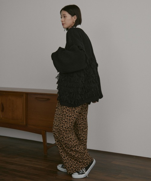 MERLOT（メルロー）の「ボリュームスリーブフリンジルーズカーディガン（カーディガン/ボレロ・レディース・ブラウン/ブラック・FREE）」の22枚目の写真