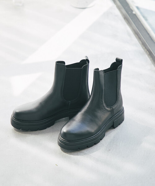 La boutique BonBon（ラブティックボンボン）の「【レメ】チェルシーブーツ（ブーツ・レディース・ブラック・36/37/38）」の2枚目の写真
