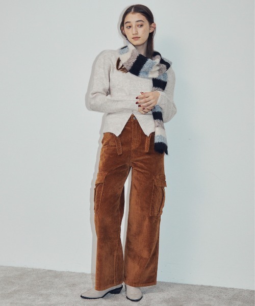 MOCOA'S(モコアズ)の「裾スリットニットプルオーバー(ニット/セーター・レディース・ブラウン/ナチュラル/グレー・FREE)」の18枚目の写真