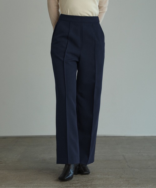 【セール】オンもオフもマルチに着られる、ノンストレスピンタックワイドストレートパンツ（その他パンツ）｜shetila（シェティラ）