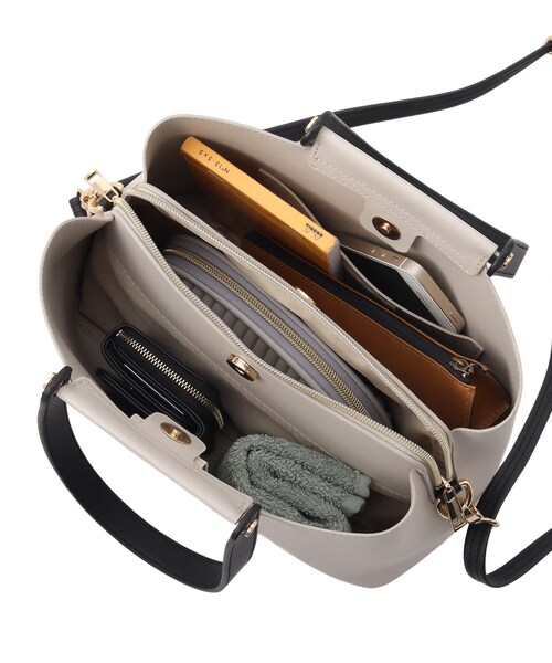 SHOO・LA・RUE（シューラルー）の「【通勤/セレモニー/2WAY】フロントバー金具3層トート（トートバッグ・レディース・ブラック/アイボリー/ベージュ系その他7・00）」の15枚目の写真