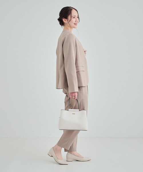 SHOO・LA・RUE（シューラルー）の「【通勤/セレモニー/2WAY】フロントバー金具3層トート（トートバッグ・レディース・ブラック/アイボリー/ベージュ系その他7・00）」の18枚目の写真