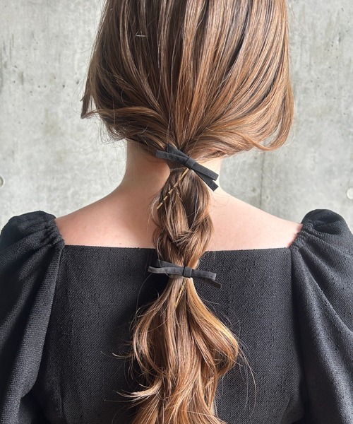 ciite'（シーテ）の「フレンチリボン ヘアピンセット（ヘアピン・レディース・ブラック/カーキ・FREE）」の2枚目の写真