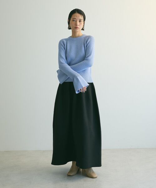 armonia(アルモニーア)の「armonia.袖フレアニットプルオーバー(ニット/セーター・レディース・ブルー/ブラック/カーキ・FREE)」の4枚目の写真