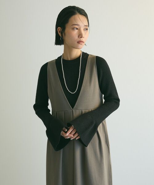 armonia(アルモニーア)の「armonia.袖フレアニットプルオーバー(ニット/セーター・レディース・ブルー/ブラック/カーキ・FREE)」の15枚目の写真