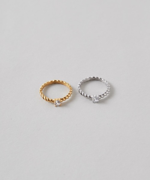ciite' surgical stainless(シーテサージカルステンレス)の「【 金属アレルギー対応 】 ツイストビジューリング サージカルステンレス (リング・レディース・ゴールド/シルバー・11号/13号)」の6枚目の写真