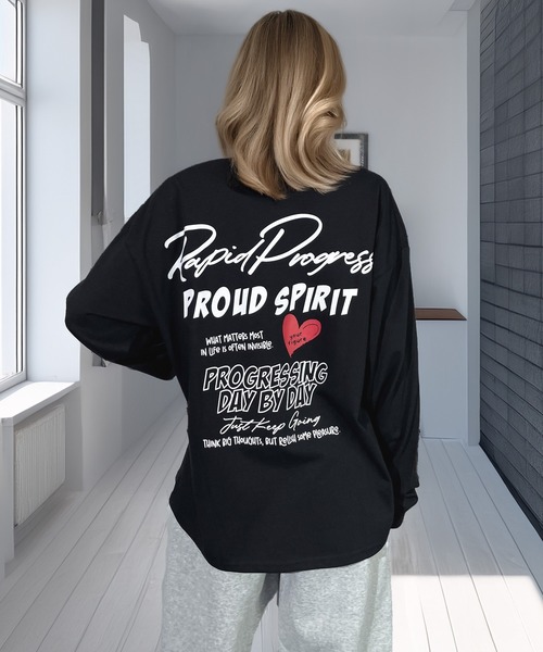Candlestick(キャンドルスティック)の「ハート レトログラフィック バック オーバーサイズ ロンティ(Tシャツ/カットソー・レディース・ホワイト/ブラック系/モカ/ホワイト系/ブラック/杢グレー/ブラック系1/ダークブラウン/ブラック系2/ホワイト系1・L/LL/M)」の6枚目の写真