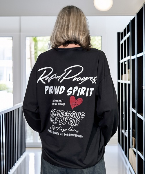 Candlestick(キャンドルスティック)の「ハート レトログラフィック バック オーバーサイズ ロンティ(Tシャツ/カットソー・レディース・ホワイト/ブラック系/モカ/ホワイト系/ブラック/杢グレー/ブラック系1/ダークブラウン/ブラック系2/ホワイト系1・L/LL/M)」の7枚目の写真