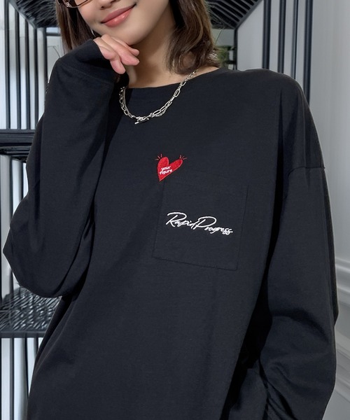 Candlestick(キャンドルスティック)の「ハート レトログラフィック バック オーバーサイズ ロンティ(Tシャツ/カットソー・レディース・ホワイト/ブラック系/モカ/ホワイト系/ブラック/杢グレー/ブラック系1/ダークブラウン/ブラック系2/ホワイト系1・L/LL/M)」の11枚目の写真