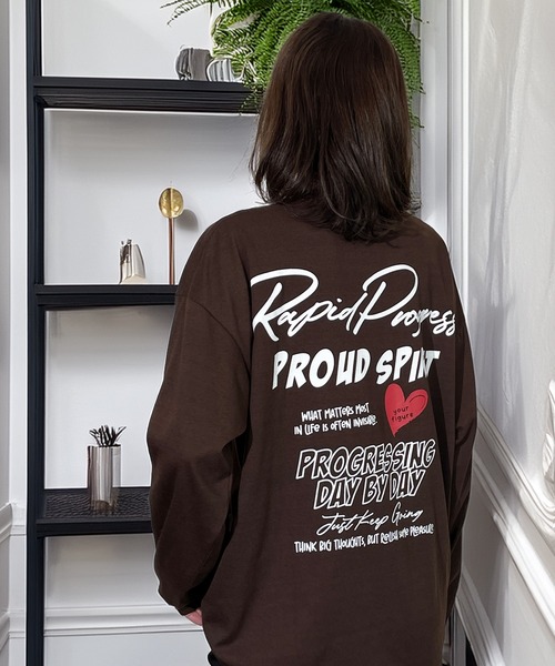 Candlestick(キャンドルスティック)の「ハート レトログラフィック バック オーバーサイズ ロンティ(Tシャツ/カットソー・レディース・ホワイト/ブラック系/モカ/ホワイト系/ブラック/杢グレー/ブラック系1/ダークブラウン/ブラック系2/ホワイト系1・L/LL/M)」の15枚目の写真