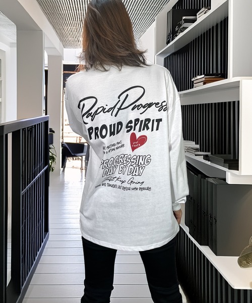 Candlestick(キャンドルスティック)の「ハート レトログラフィック バック オーバーサイズ ロンティ(Tシャツ/カットソー・レディース・ホワイト/ブラック系/モカ/ホワイト系/ブラック/杢グレー/ブラック系1/ダークブラウン/ブラック系2/ホワイト系1・L/LL/M)」の19枚目の写真