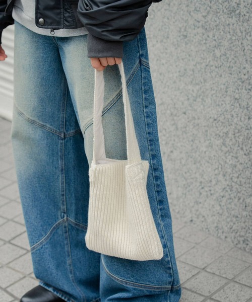 SENSE OF PLACE by URBAN RESEARCH（センスオブプレイスバイアーバンリサーチ）の「ニットスクエアバッグ（トートバッグ・メンズ・ブラック/アイボリー/ブルー/ライトグレー・ONE）」の7枚目の写真